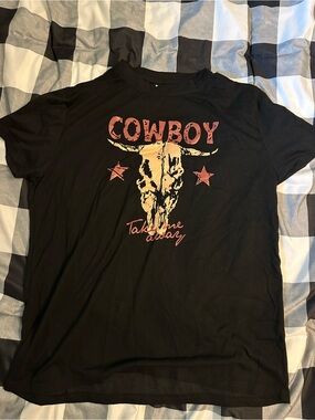 Cowboy Graphic Skull Tee in Black and Tan